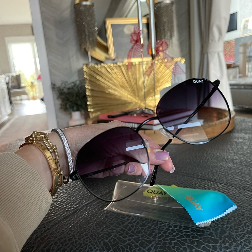 Quay Australia Jezabell 126 sunglasses